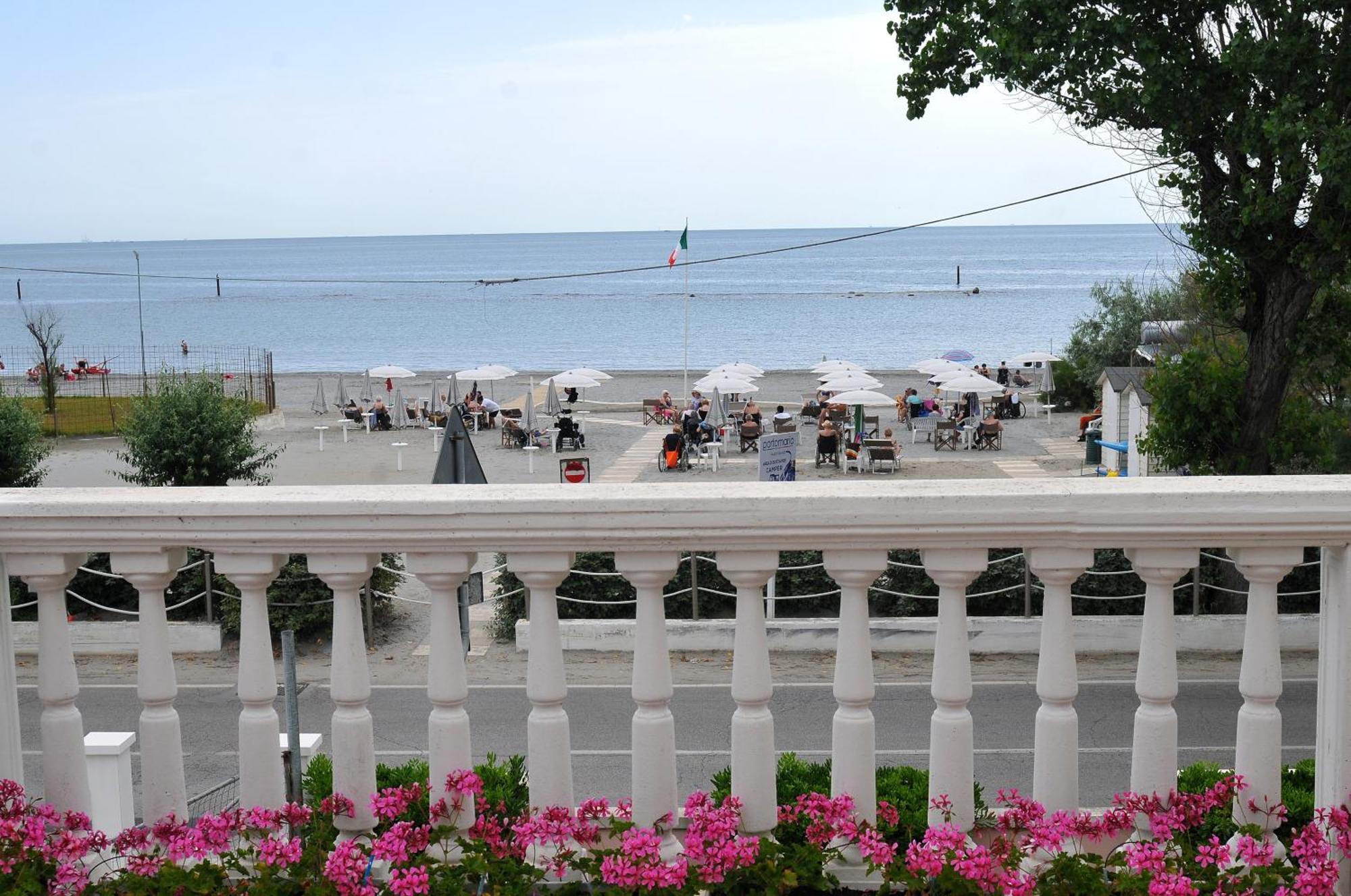 Stella - Casa Per Ferie Hotel Bellaria-Igea Marina Luaran gambar